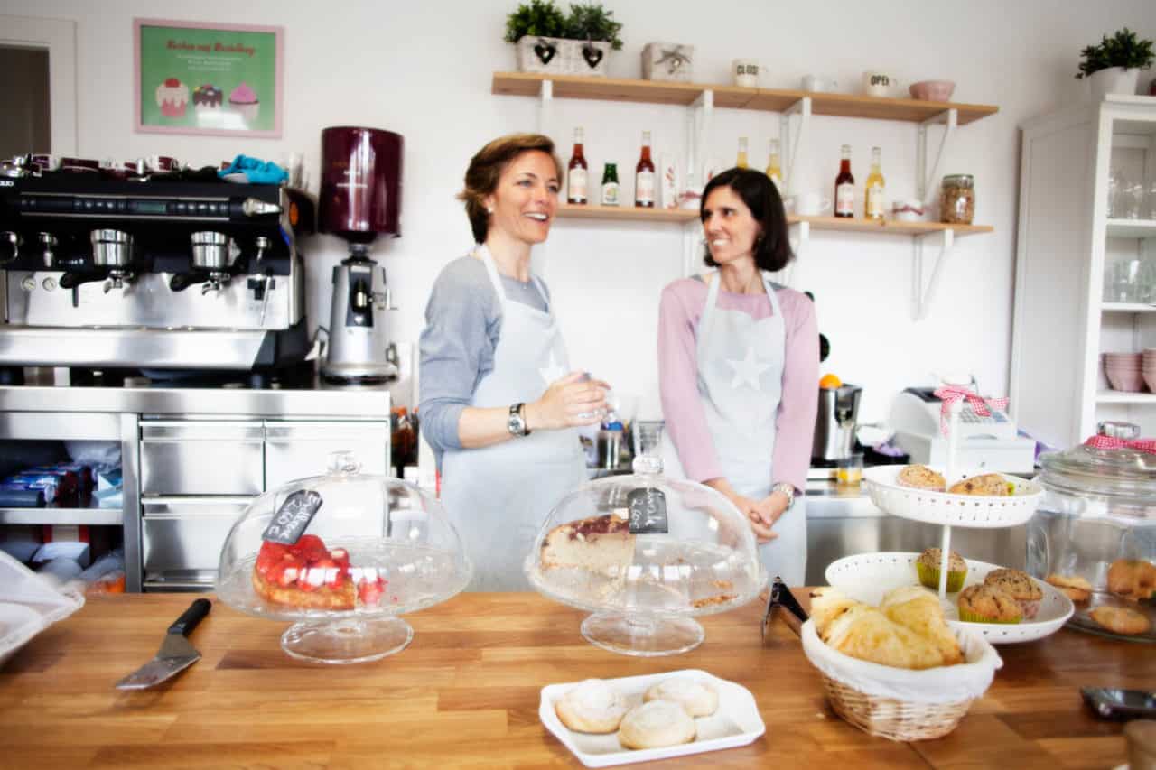 Café eröffnen Diese Kosten kommen auf dich zu mit Checkliste