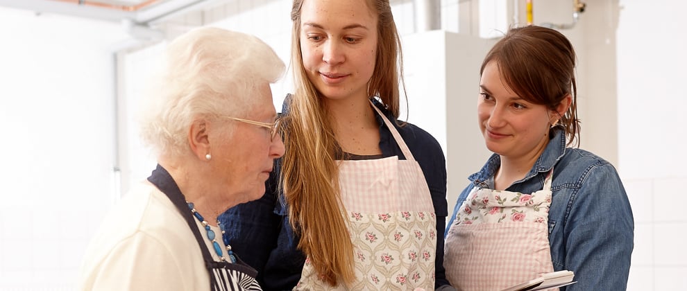 Soziales Unternehmertum: kuchentratsch – dein Kuchen mit Liebe gebacken von Oma